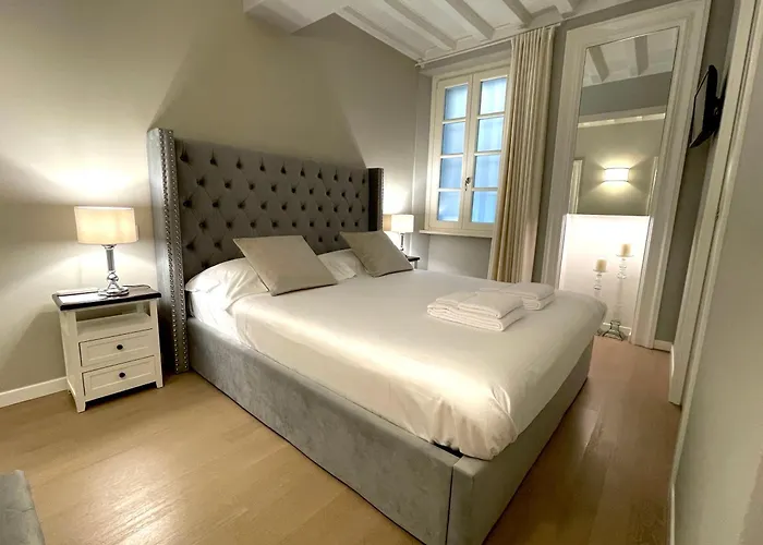 Garibaldi Apartment *